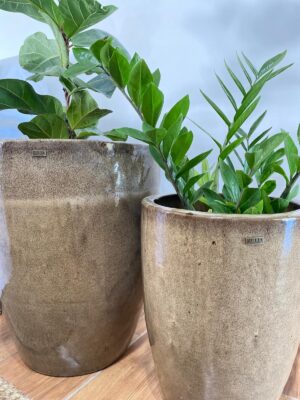 Maceta cerámica esmaltada modelo BERNA. Medidas 30cm Ø 40cm h