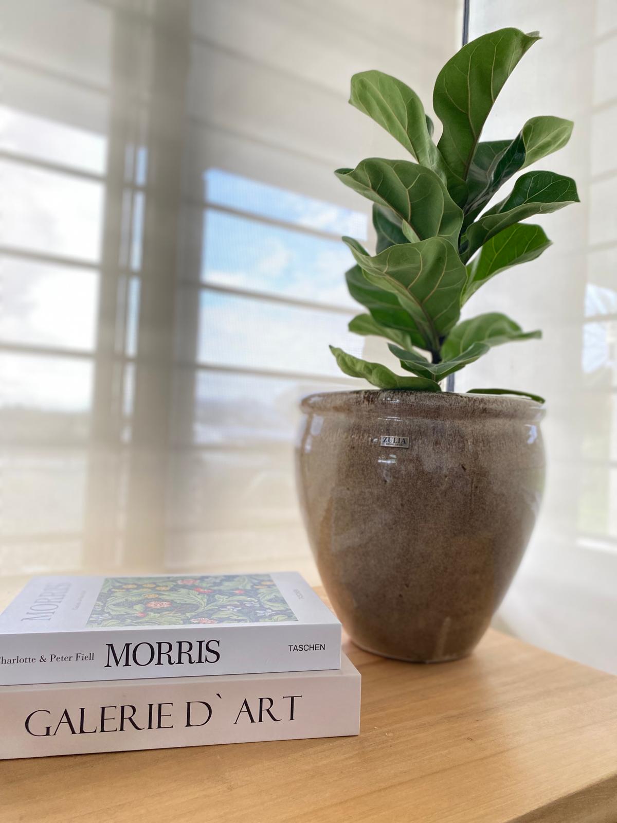 Maceta cerámica esmaltada modelo KALKI. Medidas 26cm Ø 26cm h