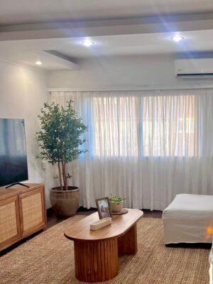 Maceta cerámica esmaltada modelo KALKI. Medidas 48cm Ø 47cm h